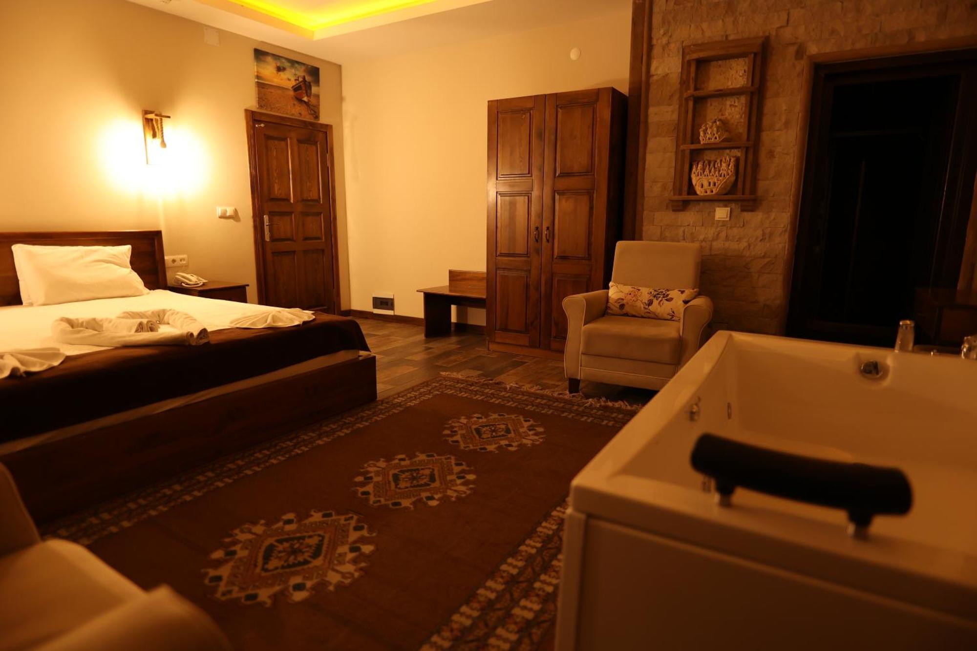 El Nazar Stone Suite Учисар Экстерьер фото