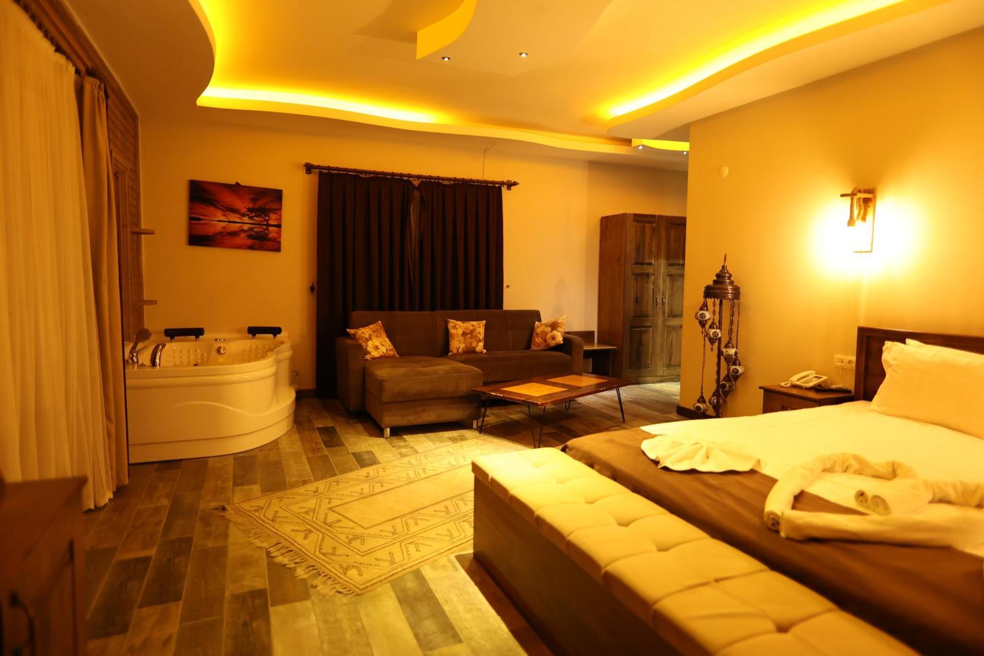 El Nazar Stone Suite Учисар Экстерьер фото