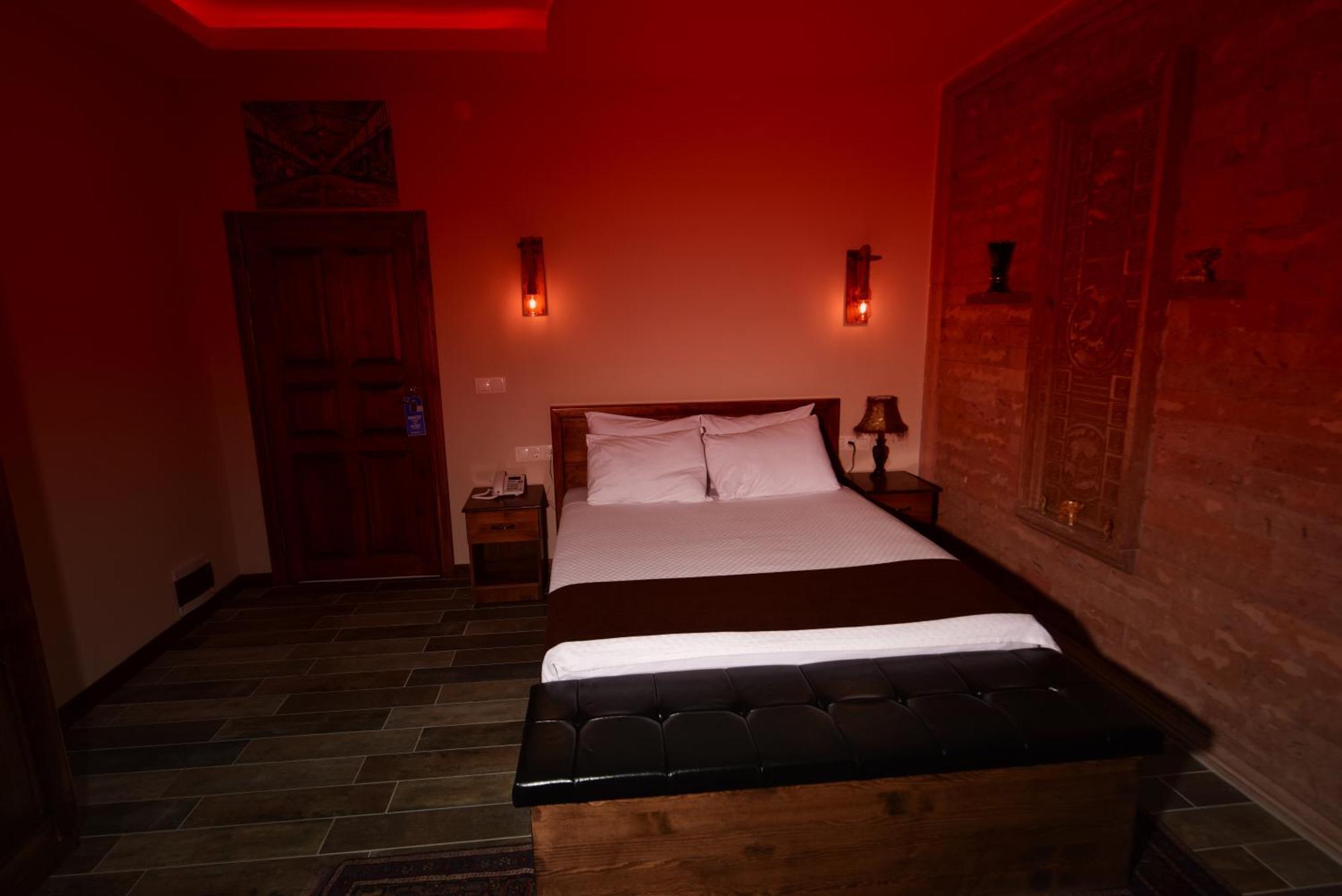 El Nazar Stone Suite Учисар Экстерьер фото