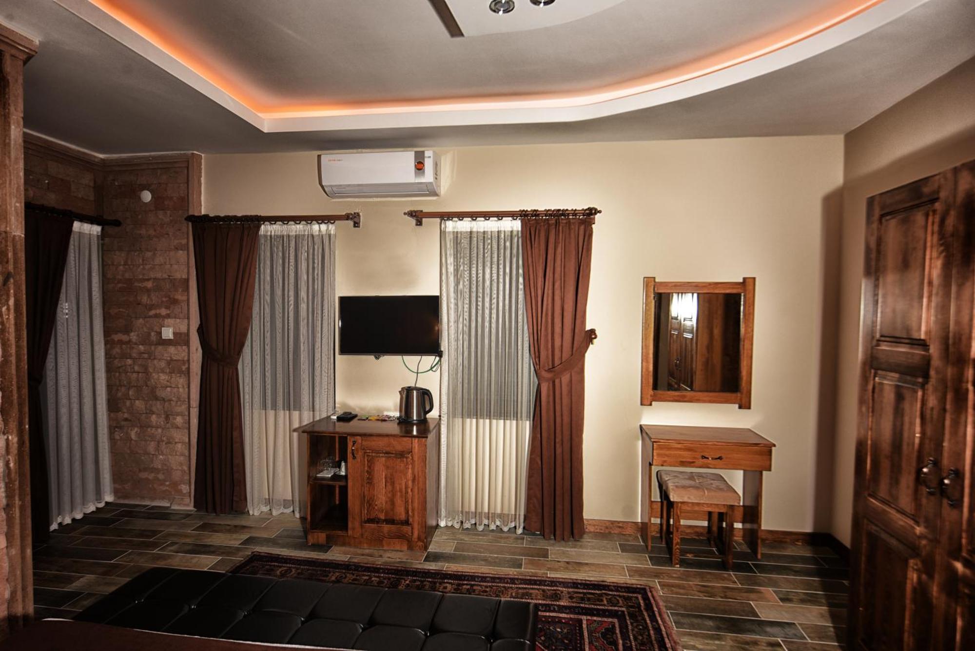 El Nazar Stone Suite Учисар Экстерьер фото